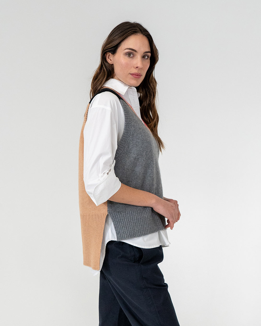 Sevilla Vest - Charcoal Multi