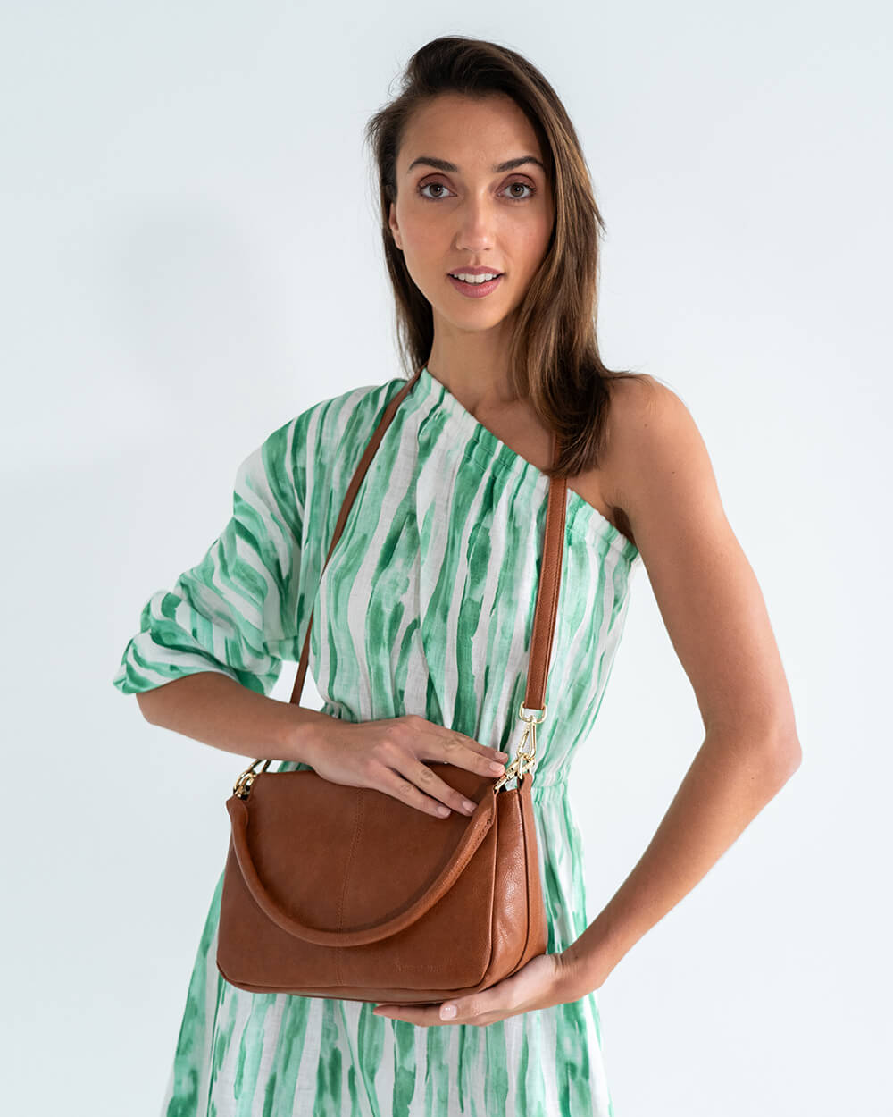 Amherst Shoulder Bag - Tan Pebble