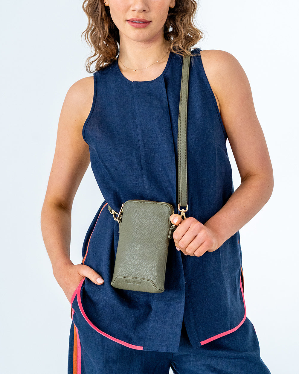 Sullivan Phone Bag - Khaki